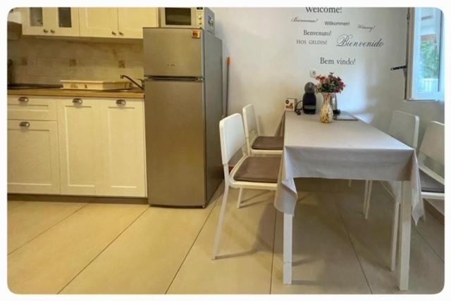 Apartman Sorgo Διαμέρισμα Zambratija  Εξωτερικό φωτογραφία